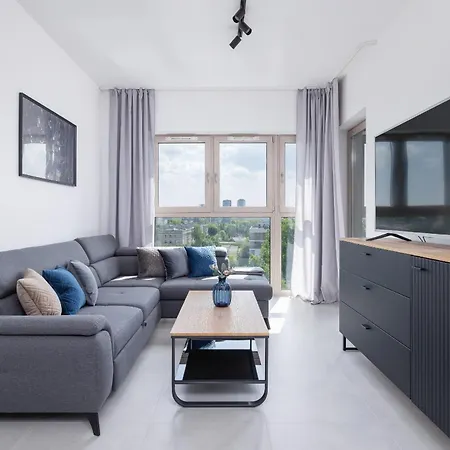 Charming With Parking In By Renters Katowice