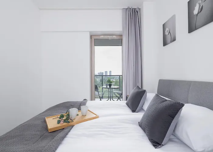 Charming With Parking In By Renters Διαμέρισμα Κατοβίτσε