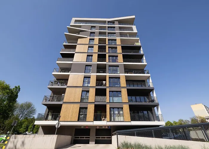 Charming With Parking In By Renters Apartament *